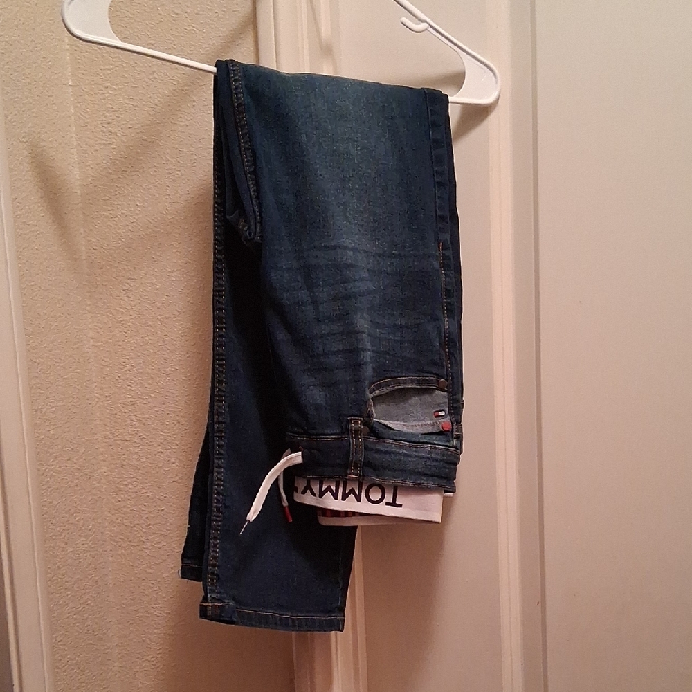 Tommy Hilfiger Blue Skinny Jeans with Classic Style